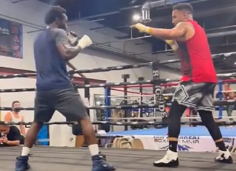 Watch: Terence Crawford Working With Andre Ward