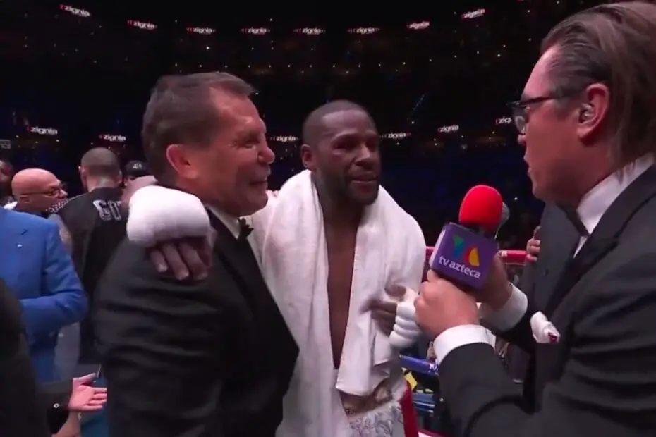 Mayweather Embraces Julio César Chávez After Win In Mexico City