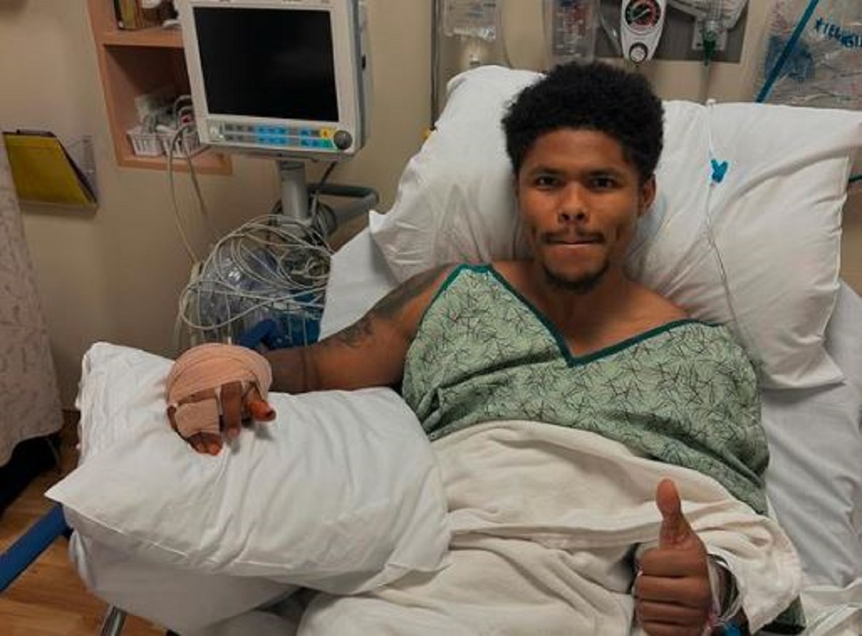 Shakur Stevenson Reacts To Horrific Broken Hand Injury