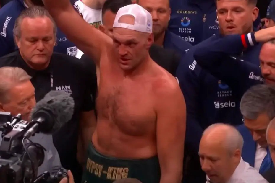 Tyson Fury Tells Usyk He Will Smash Him Up In Rematch