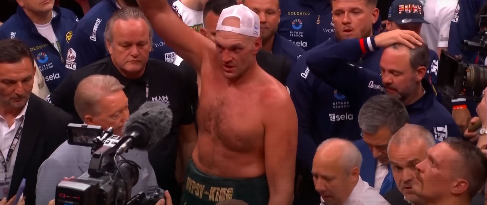 Tyson Fury Tells Usyk He Will Smash Him Up In Rematch