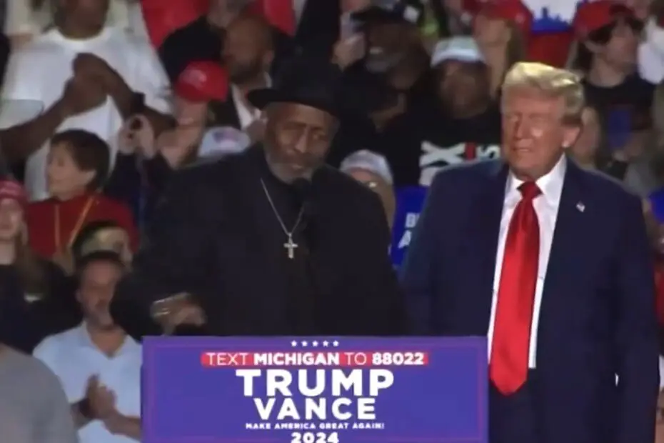 Trump Brings Boxing Legend Thomas The Hitman Hearns On Stage