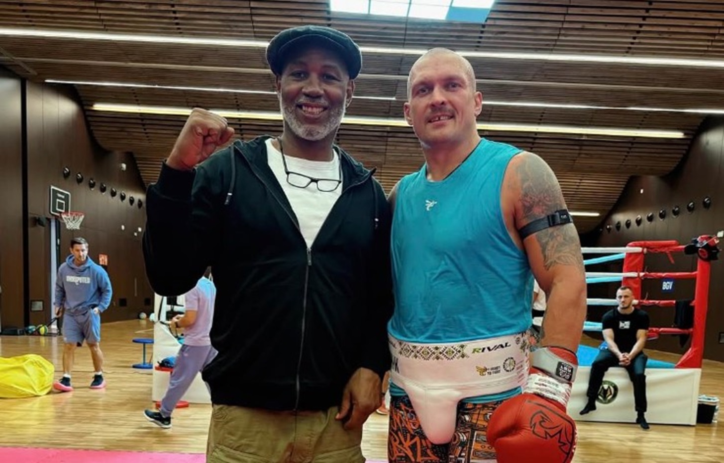 Lennox Lewis Visits Usyk Ahead Of Tyson Fury 2 Fight