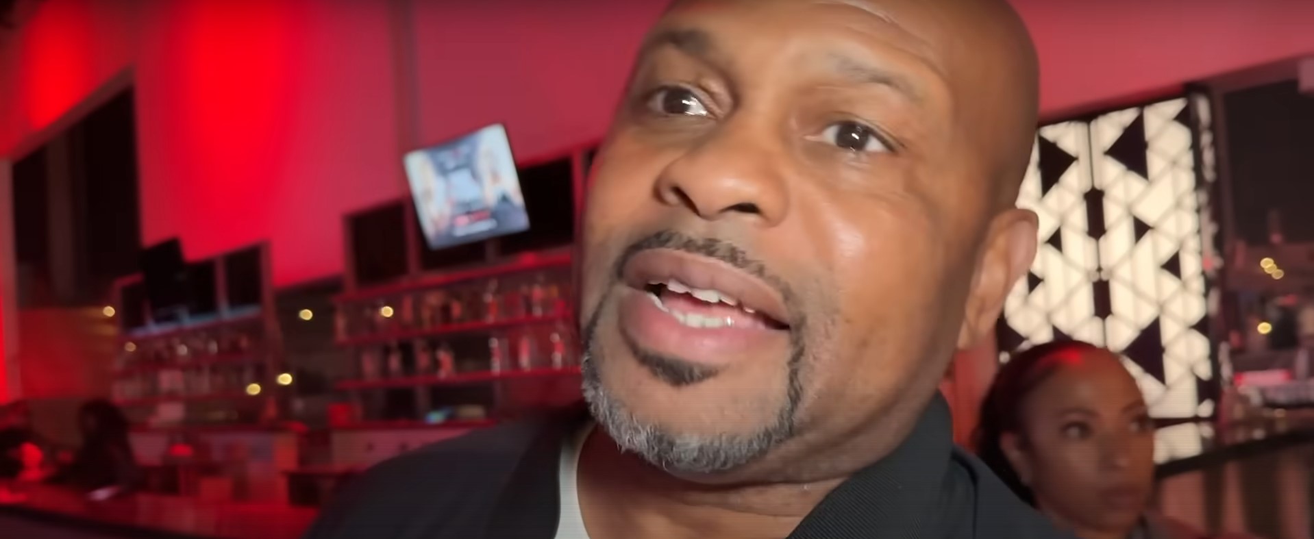 Roy Jones Reacts To Mike Tyson Slapping Jake Paul