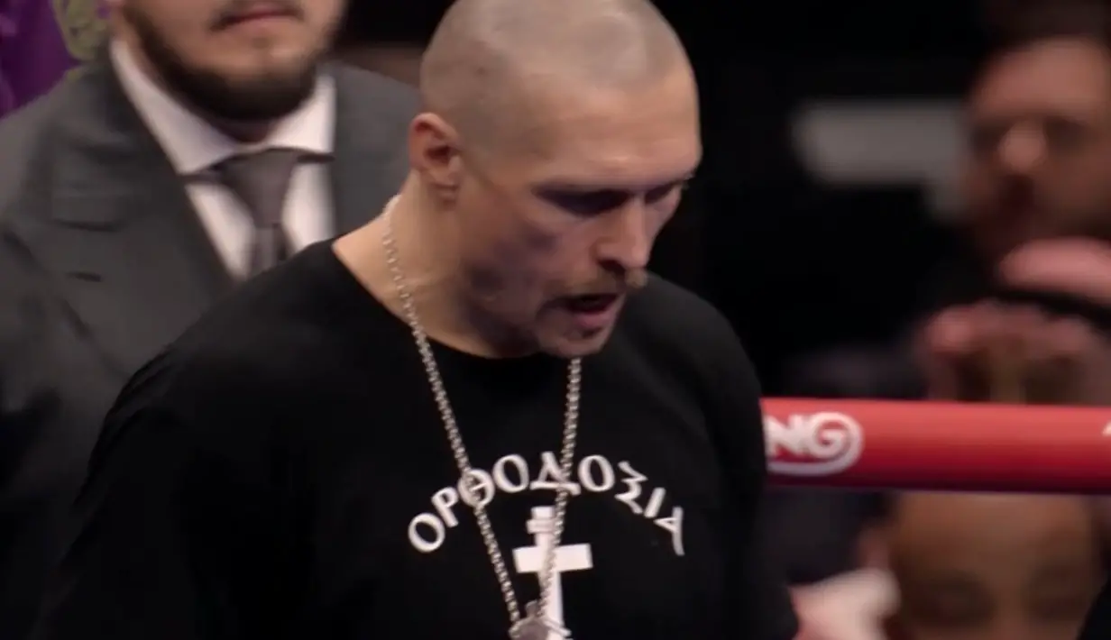 After Reportedly Being Warned Not To Wear It Usyk Demonstrates Power Of Cross In Fury 2 Ahead Of Christmas 2024