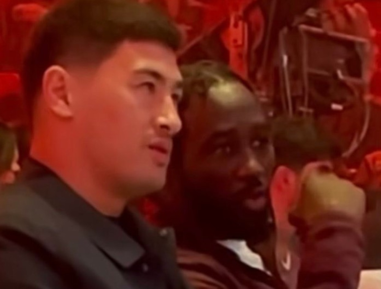 https://www.boxingnewsandviews.com/wp-content/uploads/2024/12/Dmitry-Bivol-and-Terence-Crawford-Run-Into-One-Another.jpg