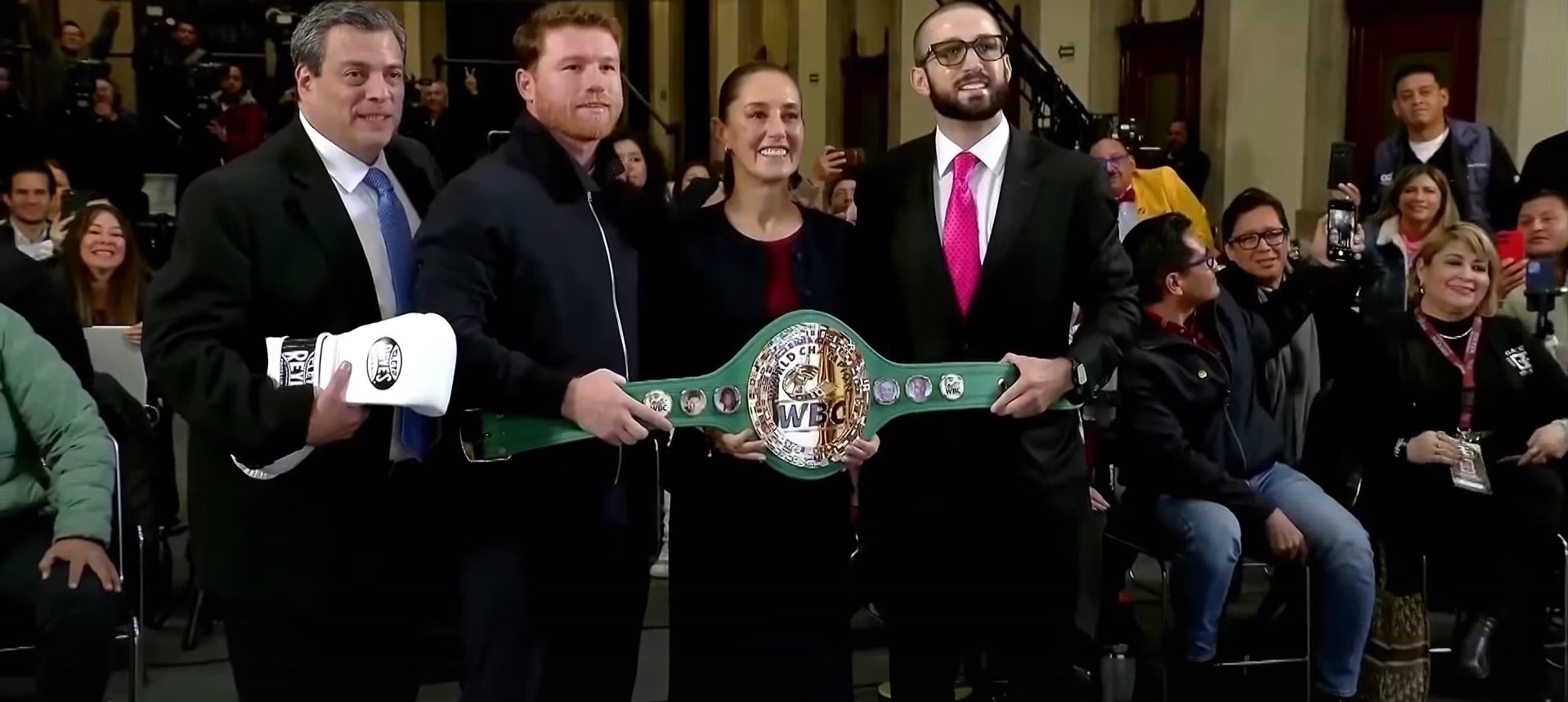 Mexico President Honors Saul Alvarez and WBC Boxing Movement