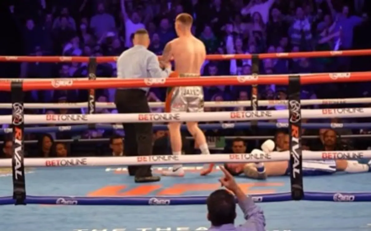 Brutal Angle Of Callum Walsh 1St Round Knockout