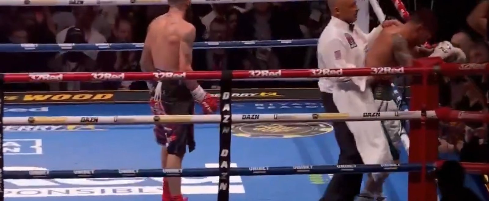 Anthony Cacace Stops Leigh Wood 3 2t3t53