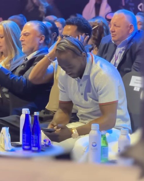 Terence Crawford's Reaction To Canelo's Latest Fight Spoke Volumes 3 crawford 3